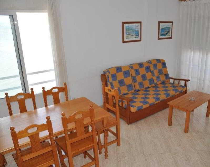 Apartamentos Vistamar 라망가델마르메노 외부 사진